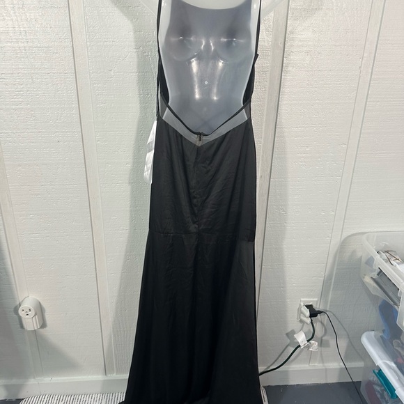 Leena For Mac Duggal Black Spaghetti Strap Dress Size 6 NWT - Picture 6 of 12